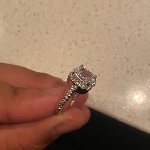 3 Carat Halo Radiant Cut Austrian Crystal Engagement Ring Real Silver 925 - Picture 2 of 9